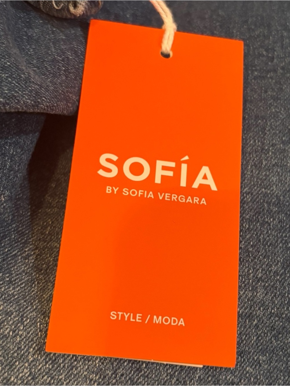 NWT Size 8 Sofia Jeans by Sofia Vergara Wide Leg Cargo Jeans Medium Wash Belted - Picture 9 of 12